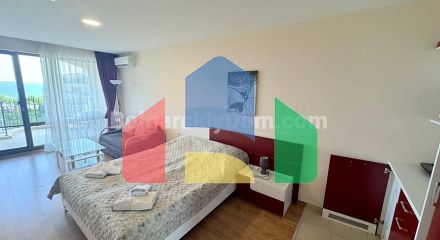 Квартира-студія в Прем'єр Форт Біч