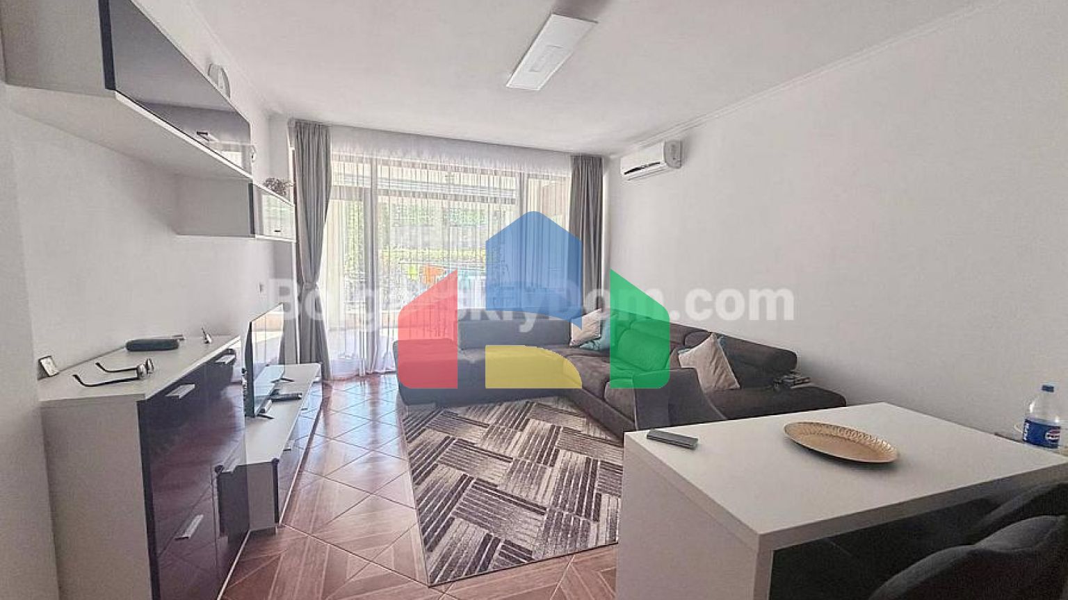 Двухкомнатная квартира в Сан Вейв