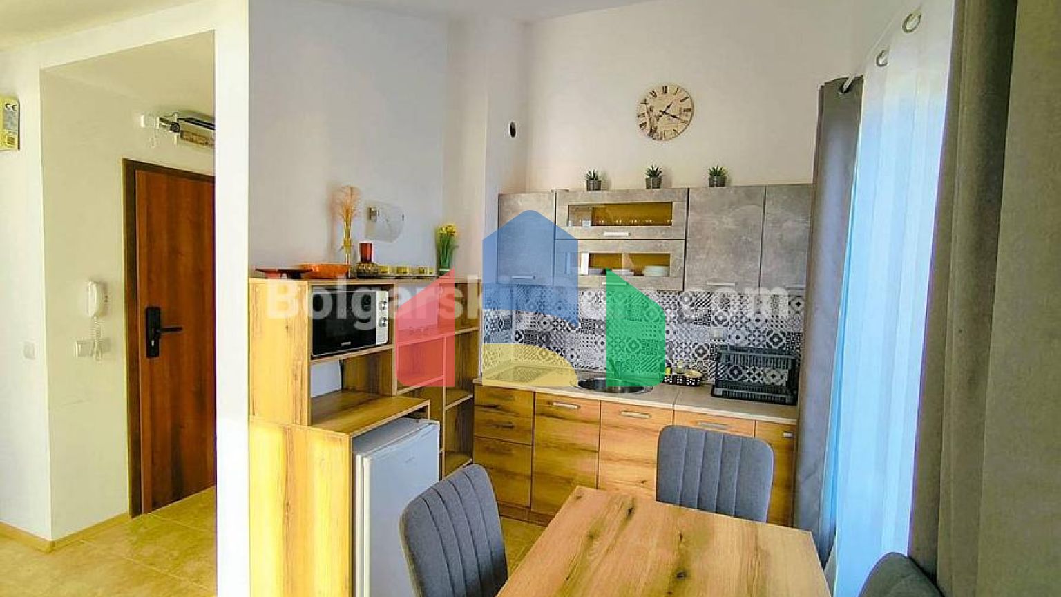 Двухкомнатная квартира в Морски Фар