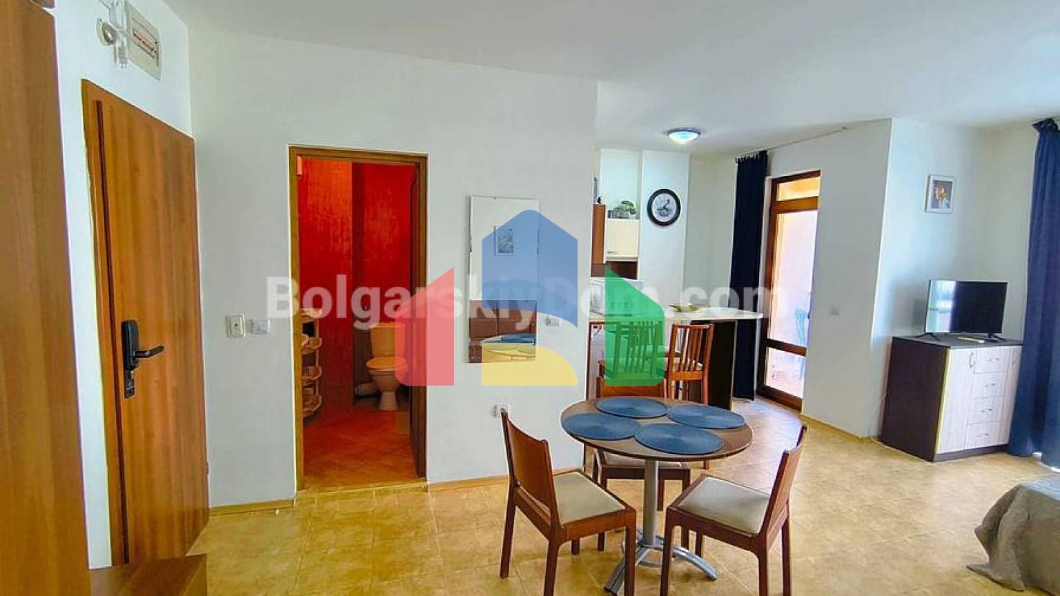 Квартира-студия в Морски Фар