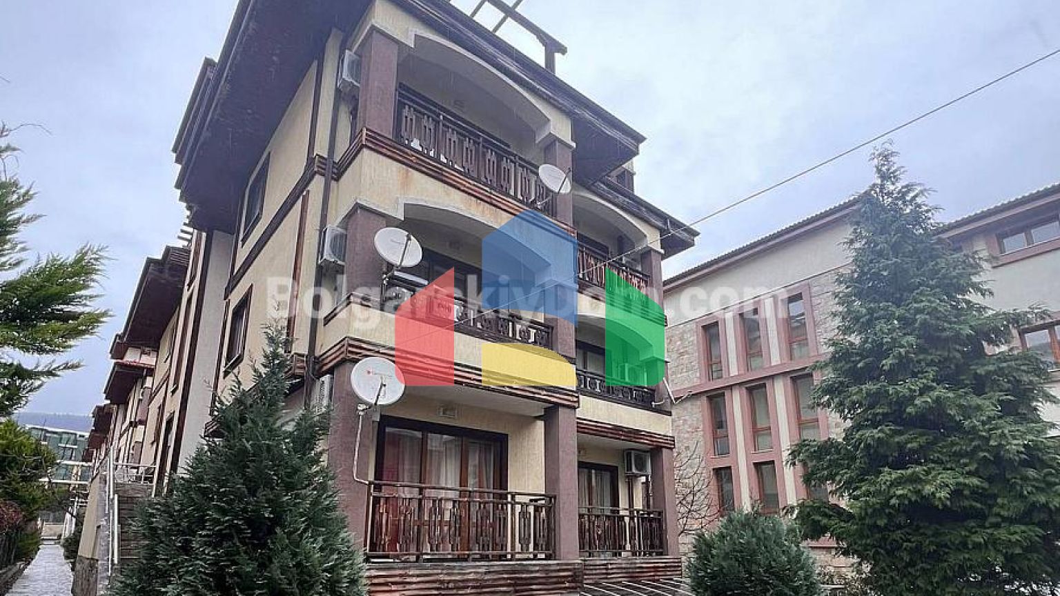 Квартира-студия в Вилидж Хаус