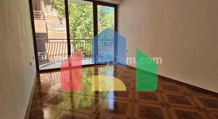 Трехкомнатная квартира в районе Русалка