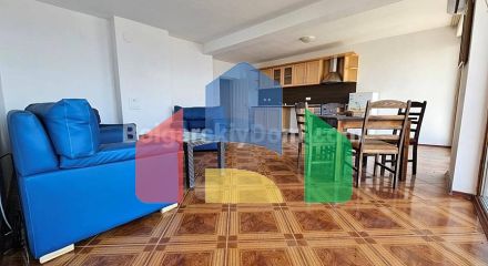 Трехкомнатная квартира в районе Русалка