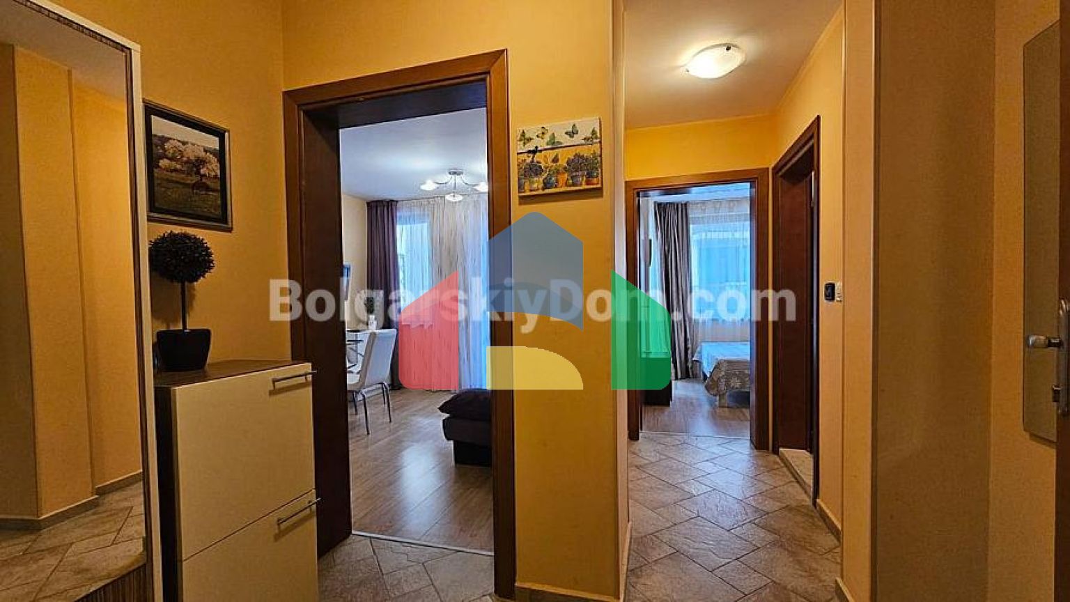 Двухкомнатная квартира в Райский Сад