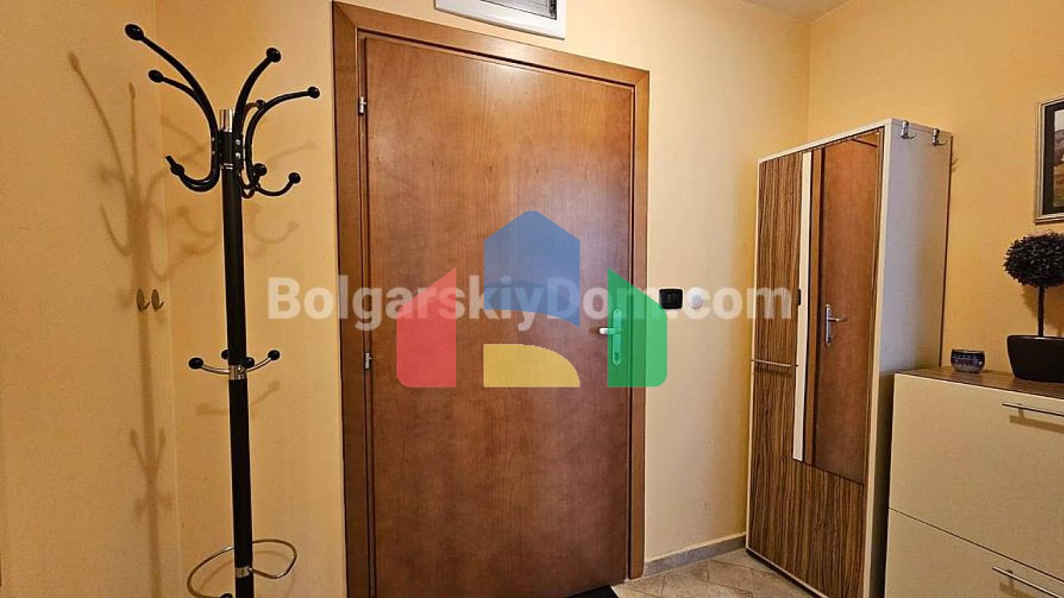 Двухкомнатная квартира в Райский Сад