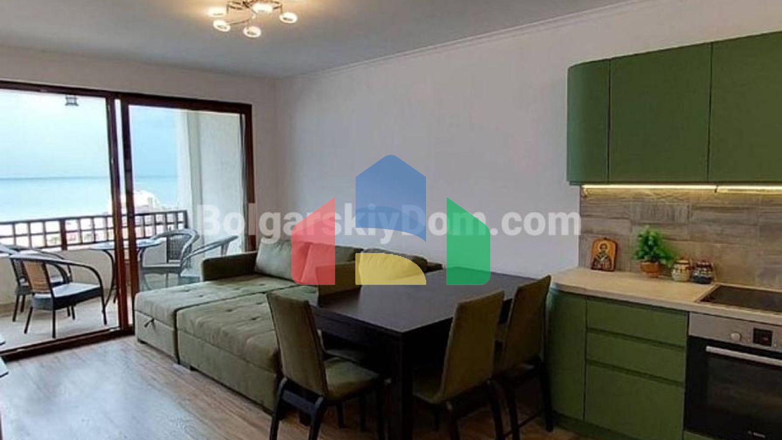 Трехкомнатная квартира в Арена 1