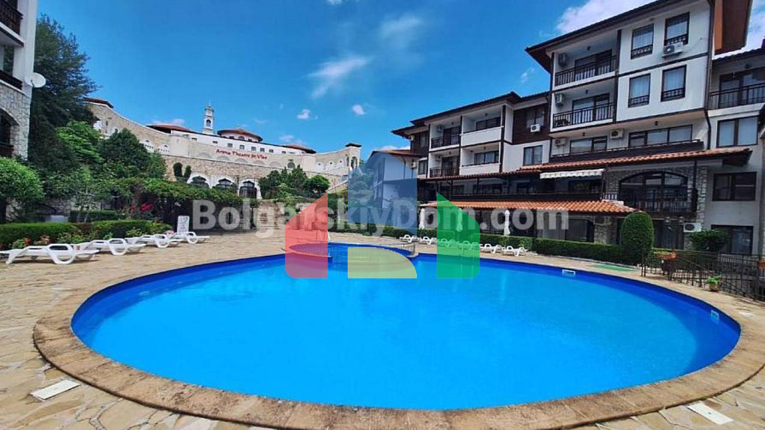 Трехкомнатная квартира в Арена 1