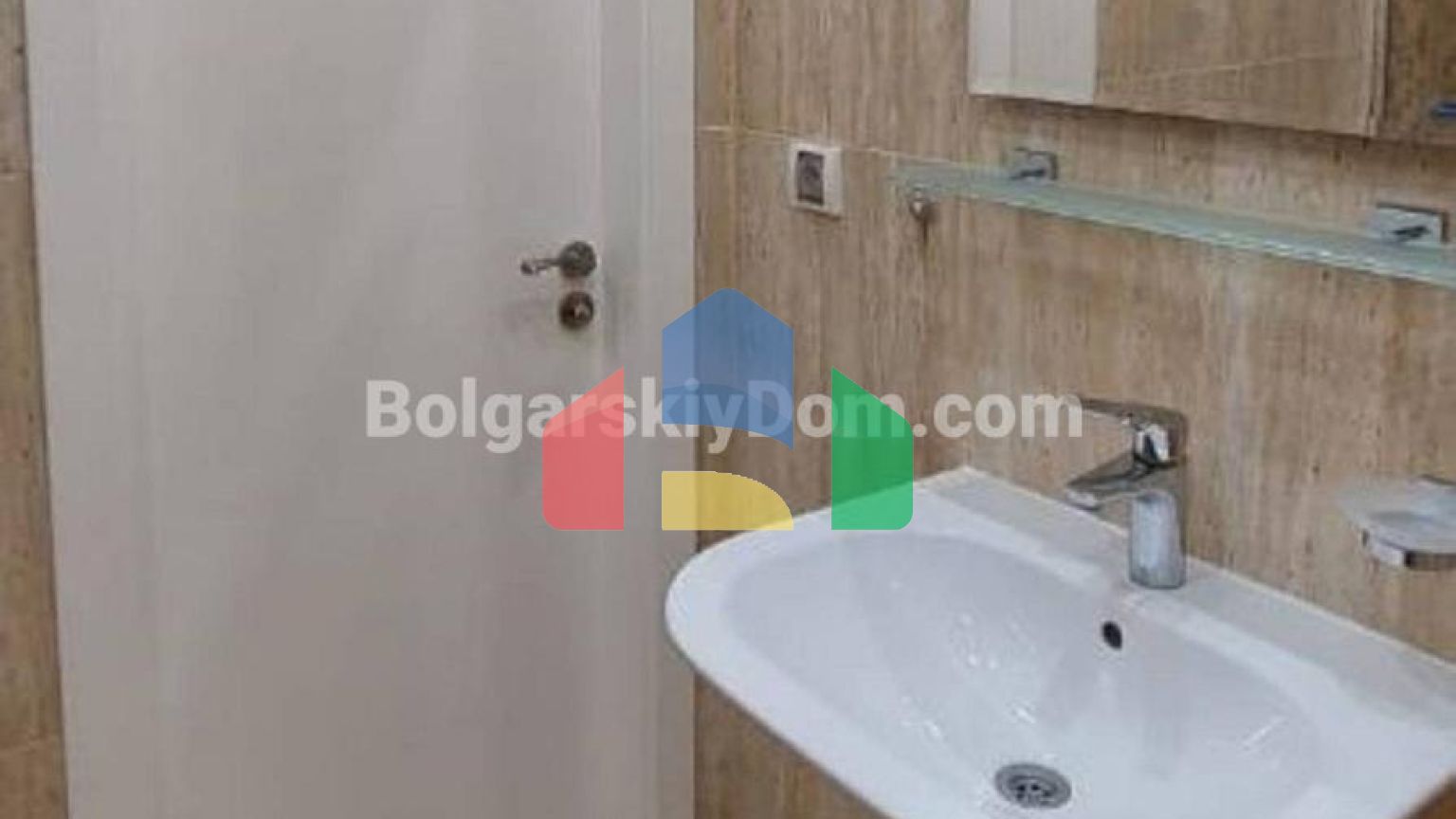 Трехкомнатная квартира в Арена 1