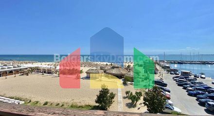 Трехкомнатная квартира в Арена 1