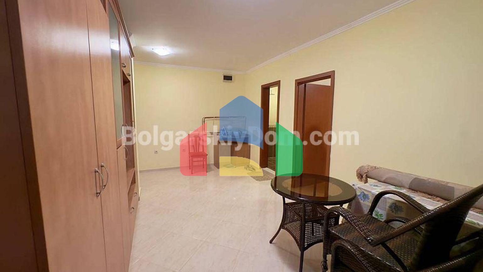 Четырехкомнатная квартира в Антония