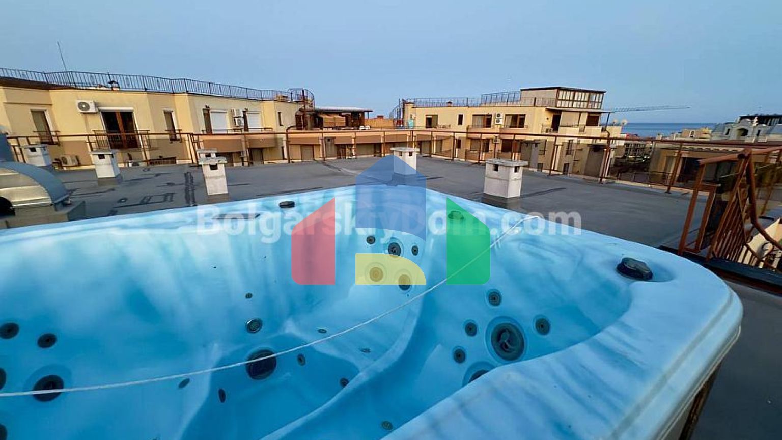 Четырехкомнатная квартира в Антония