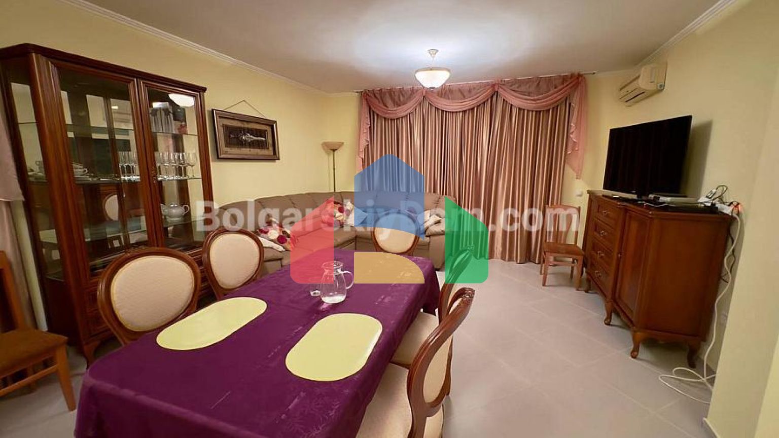 Четырехкомнатная квартира в Антония