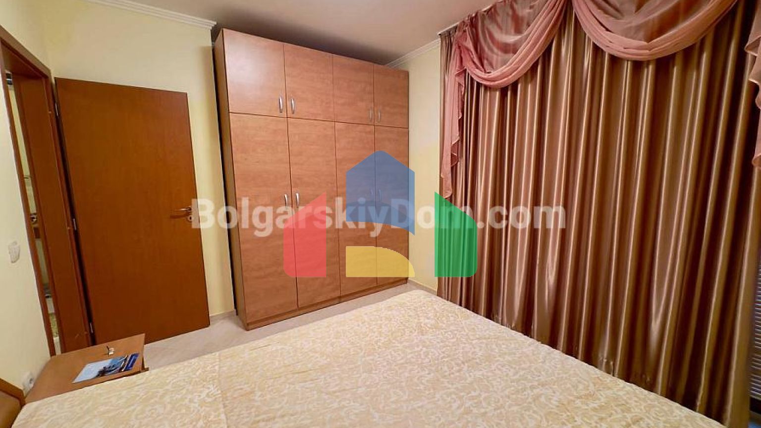 Четырехкомнатная квартира в Антония