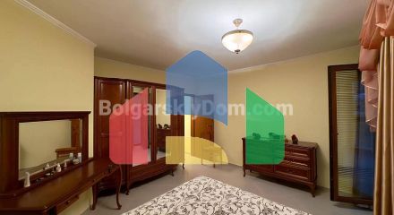 Четырехкомнатная квартира в Антония