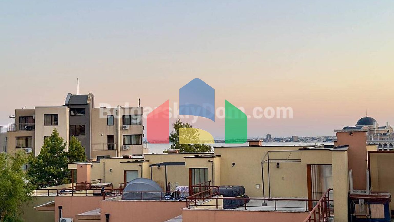 Четырехкомнатная квартира в Антония