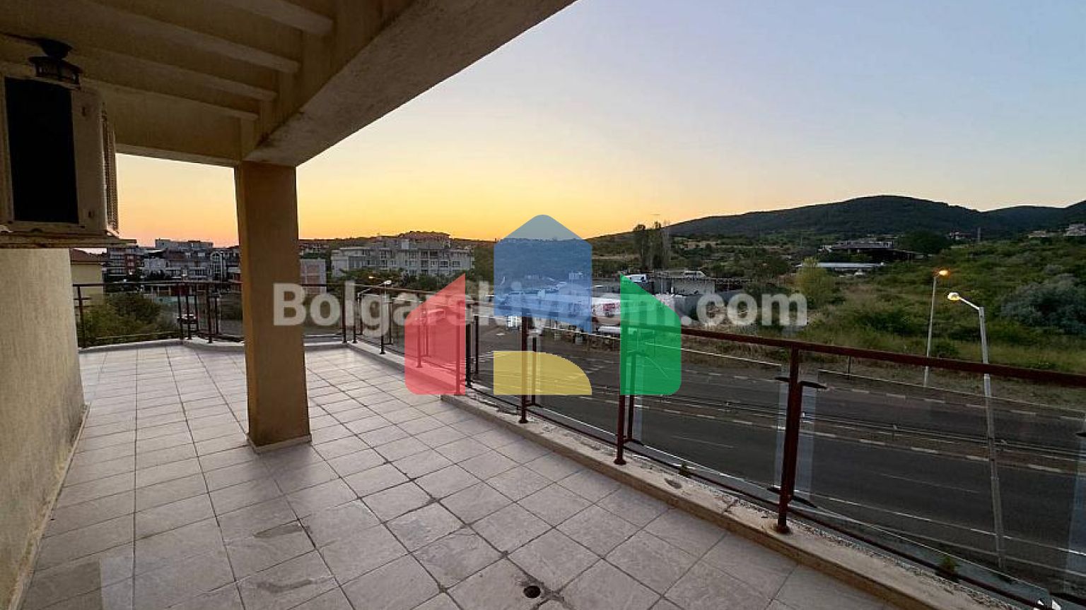 Четырехкомнатная квартира в Антония