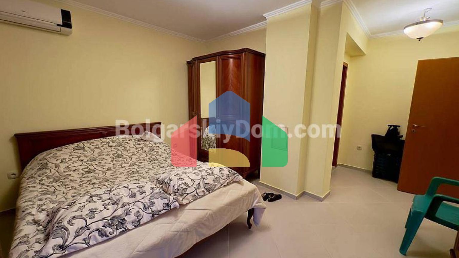 Четырехкомнатная квартира в Антония