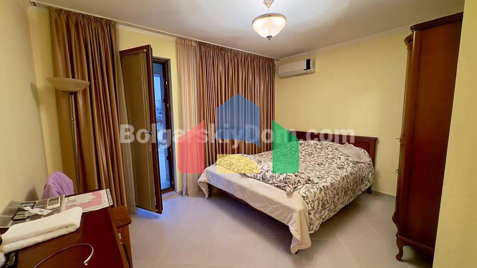 Четырехкомнатная квартира в Антония