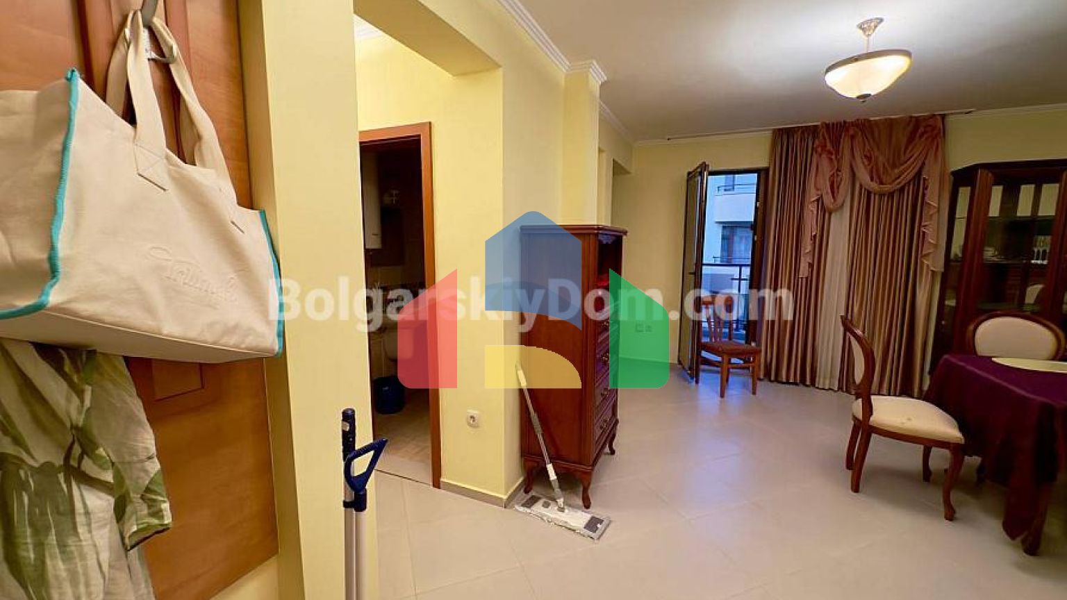 Четырехкомнатная квартира в Антония