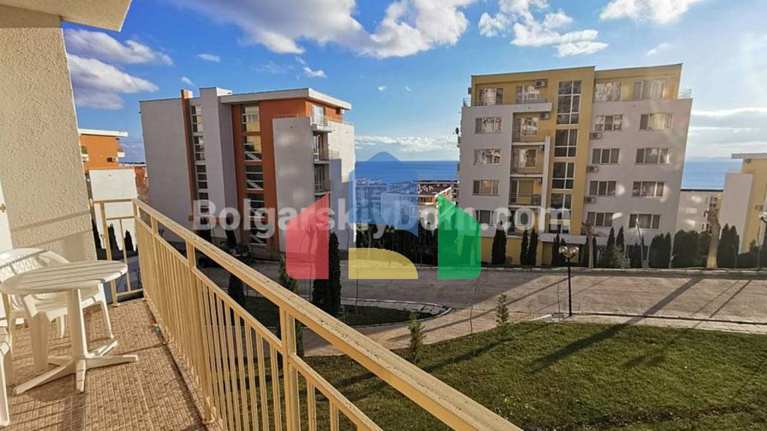 Трехкомнатная квартира в Империал Форт Клуб