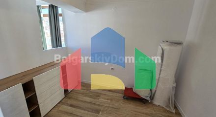 Двухкомнатная квартира в Лазур 4