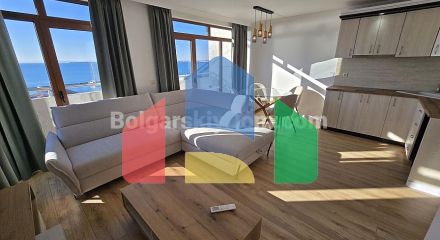 Двухкомнатная квартира в Лазур 4