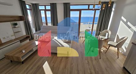 Двухкомнатная квартира в Лазур 4