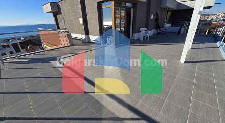 Двухкомнатная квартира в Лазур 4