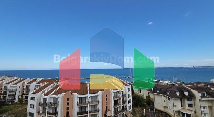 Двухкомнатная квартира в Лазур 4