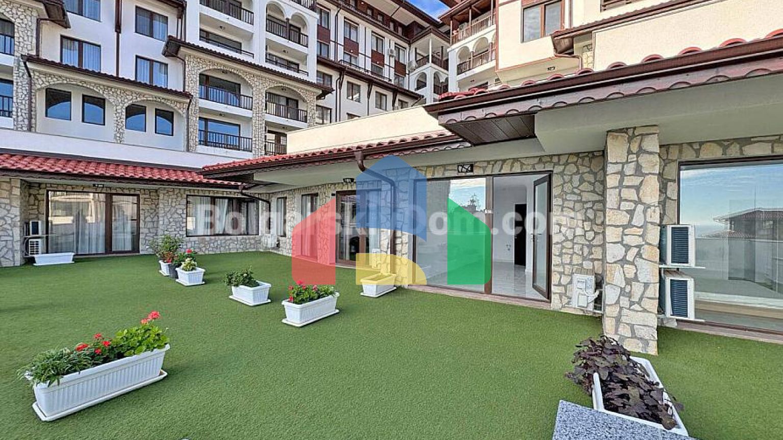 Квартира-студия в Этера 4