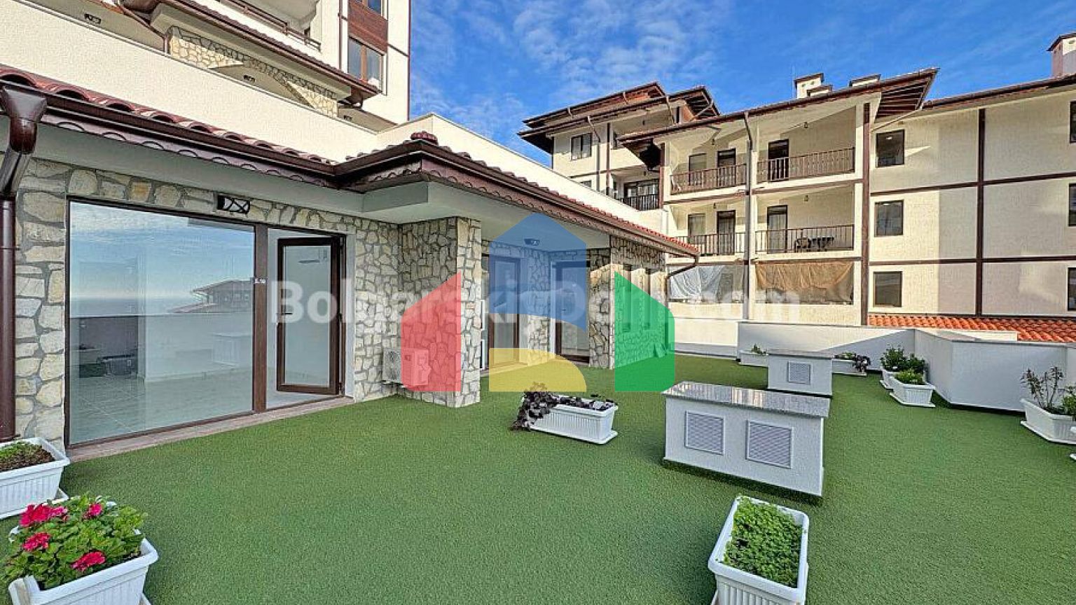 Квартира-студия в Этера 4