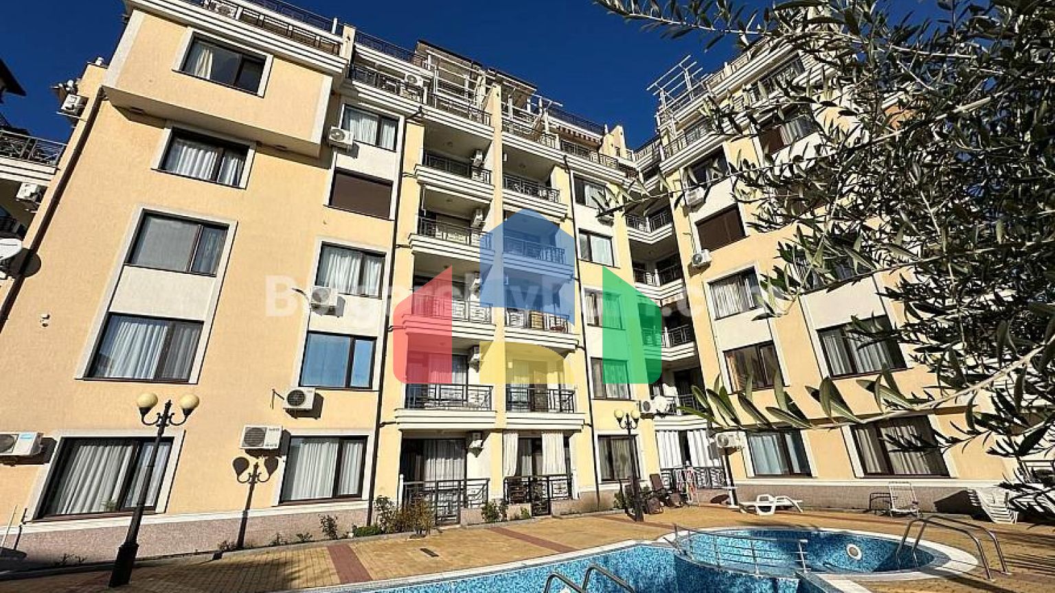 Двухкомнатная квартира в Радуга 2