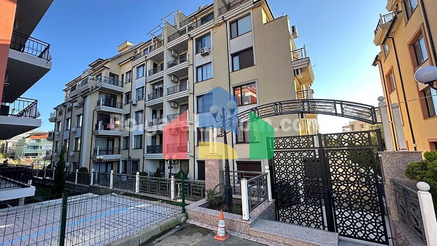 Двухкомнатная квартира в Радуга 2