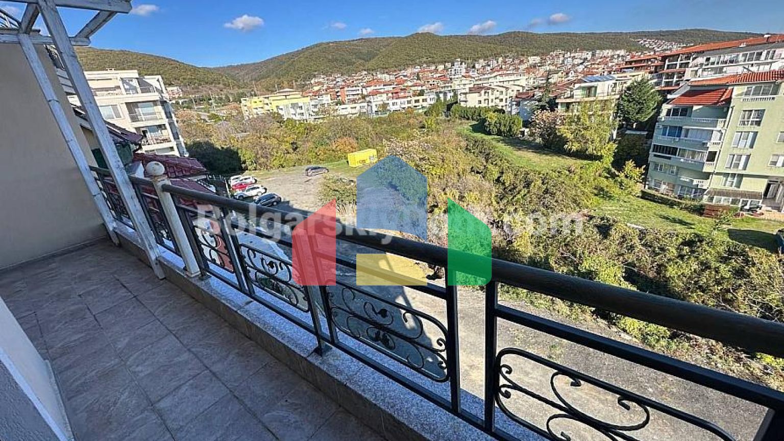 Двухкомнатная квартира в Радуга 2