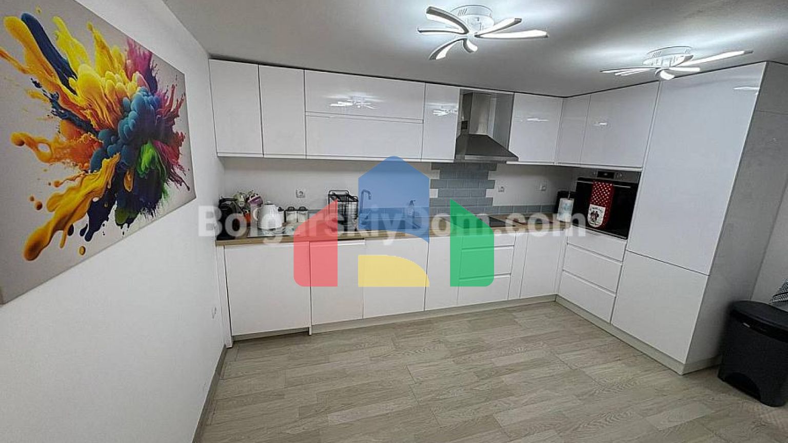 Трехкомнатная квартира в Святом Власе