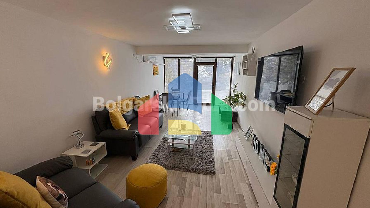 Трехкомнатная квартира в Святом Власе