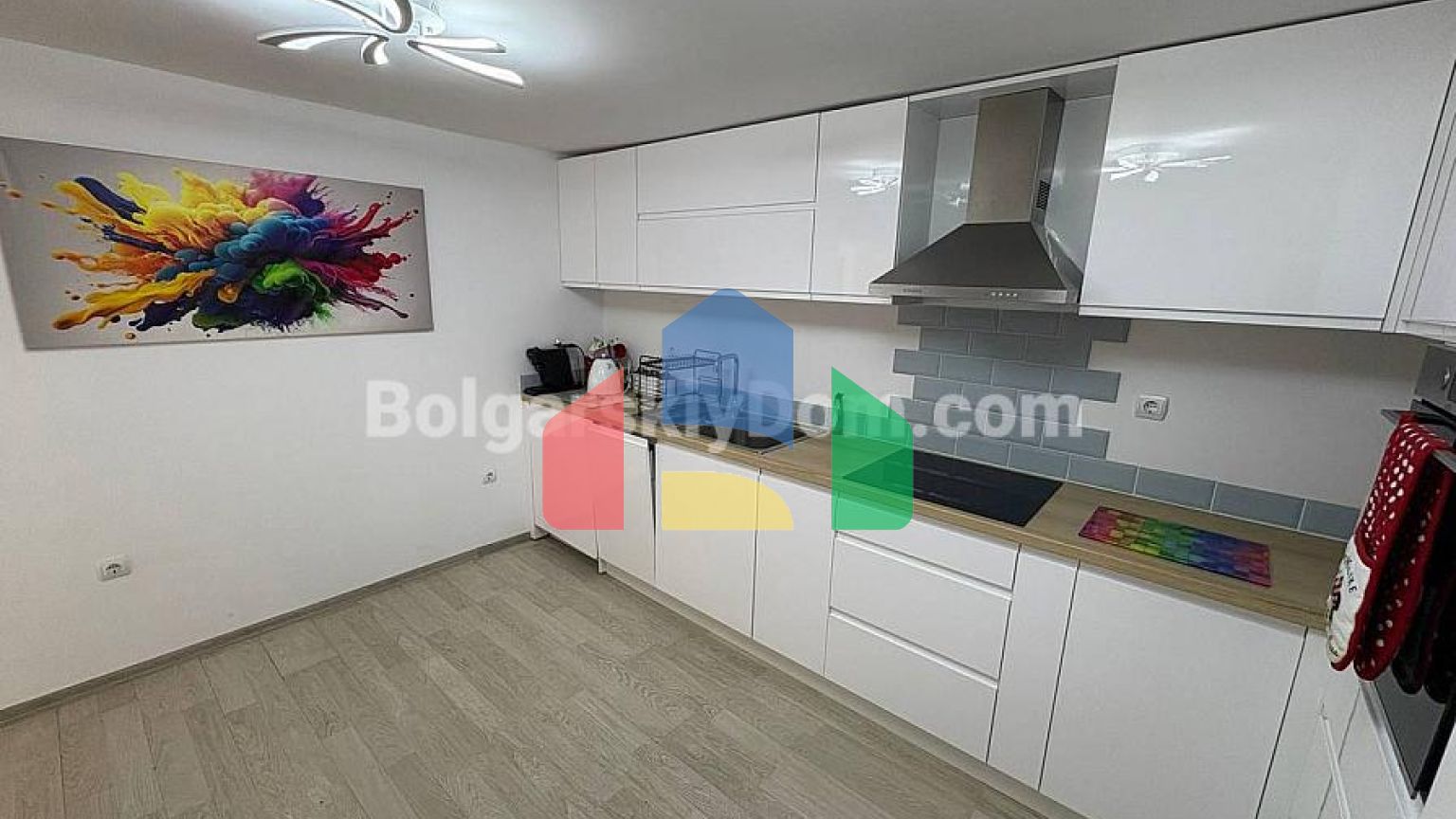 Трехкомнатная квартира в Святом Власе