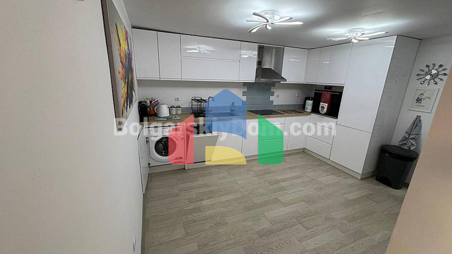 Трехкомнатная квартира в Святом Власе