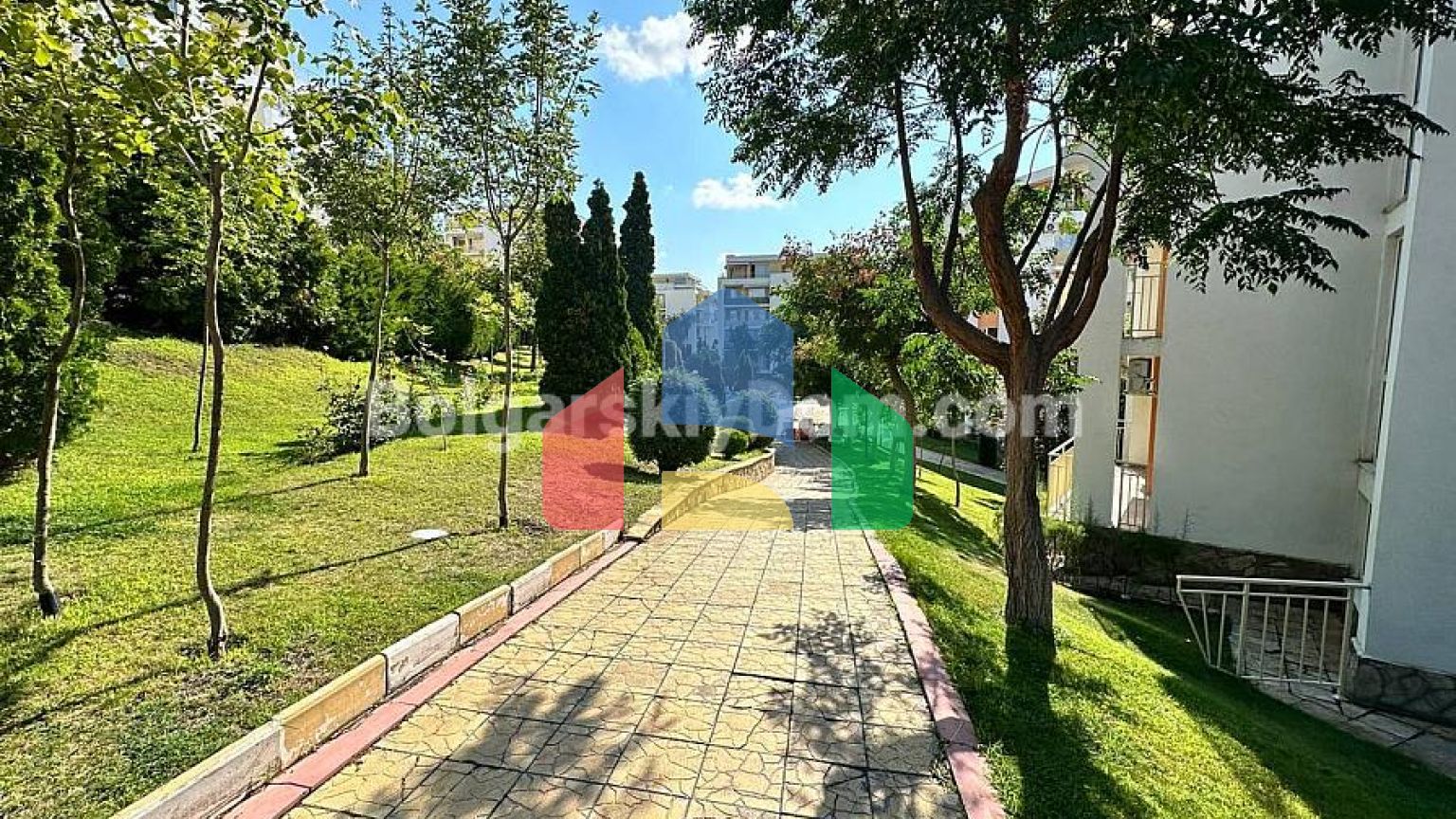 Трехкомнатная квартира в Империал Форт Клуб