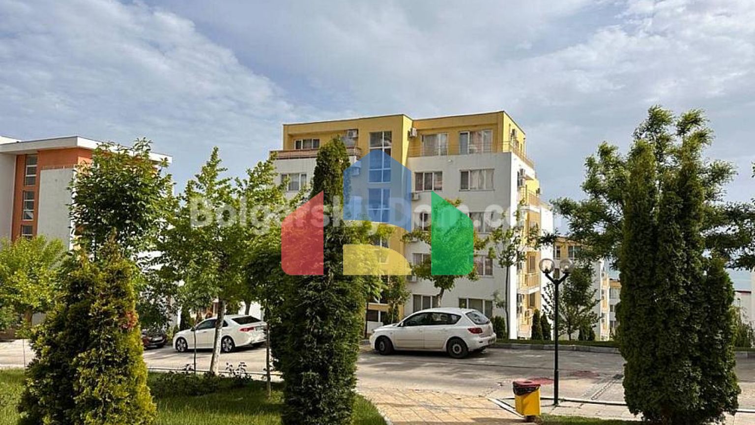 Трехкомнатная квартира в Империал Форт Клуб