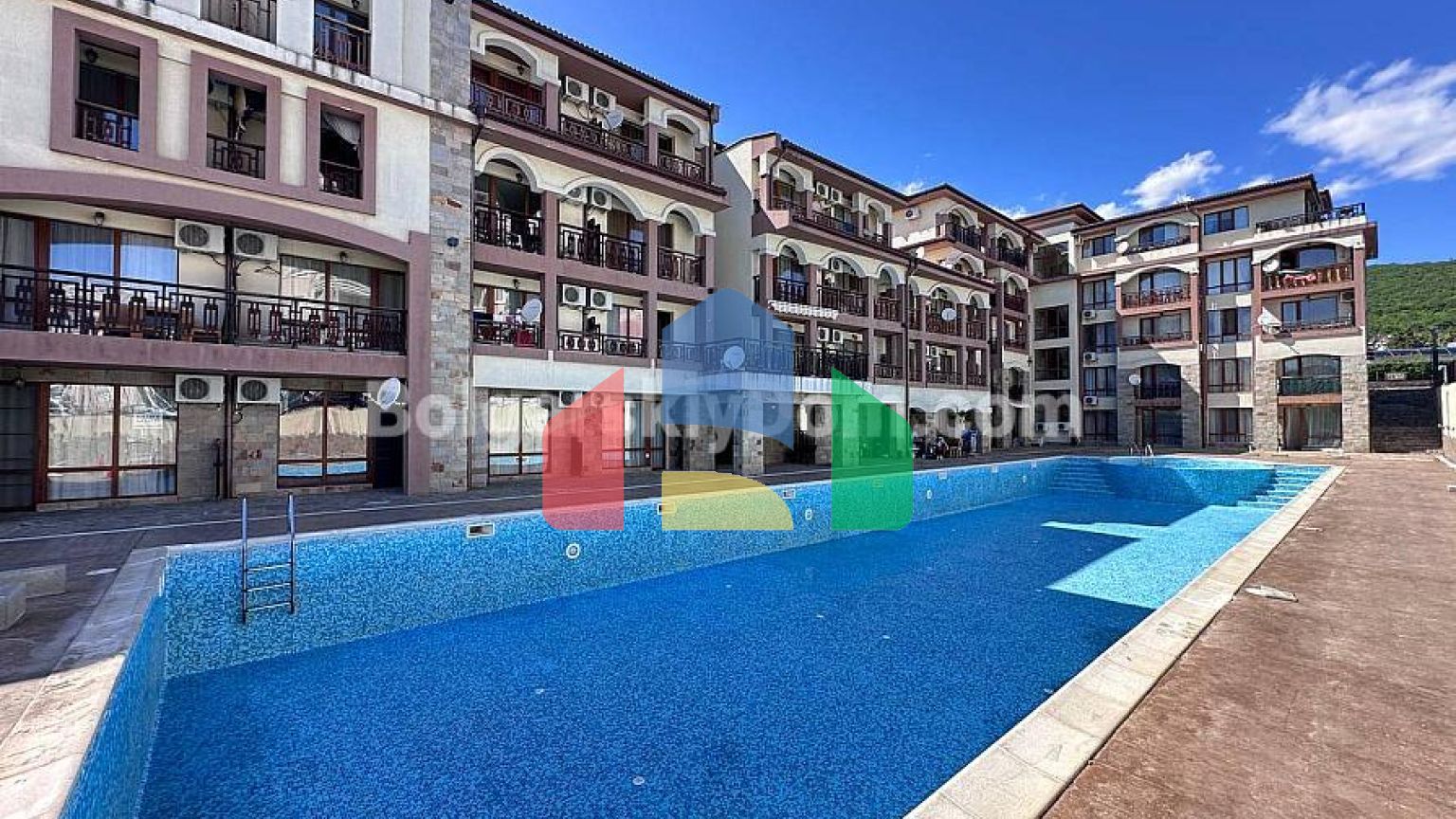 Квартира-студия в Панорама Бей