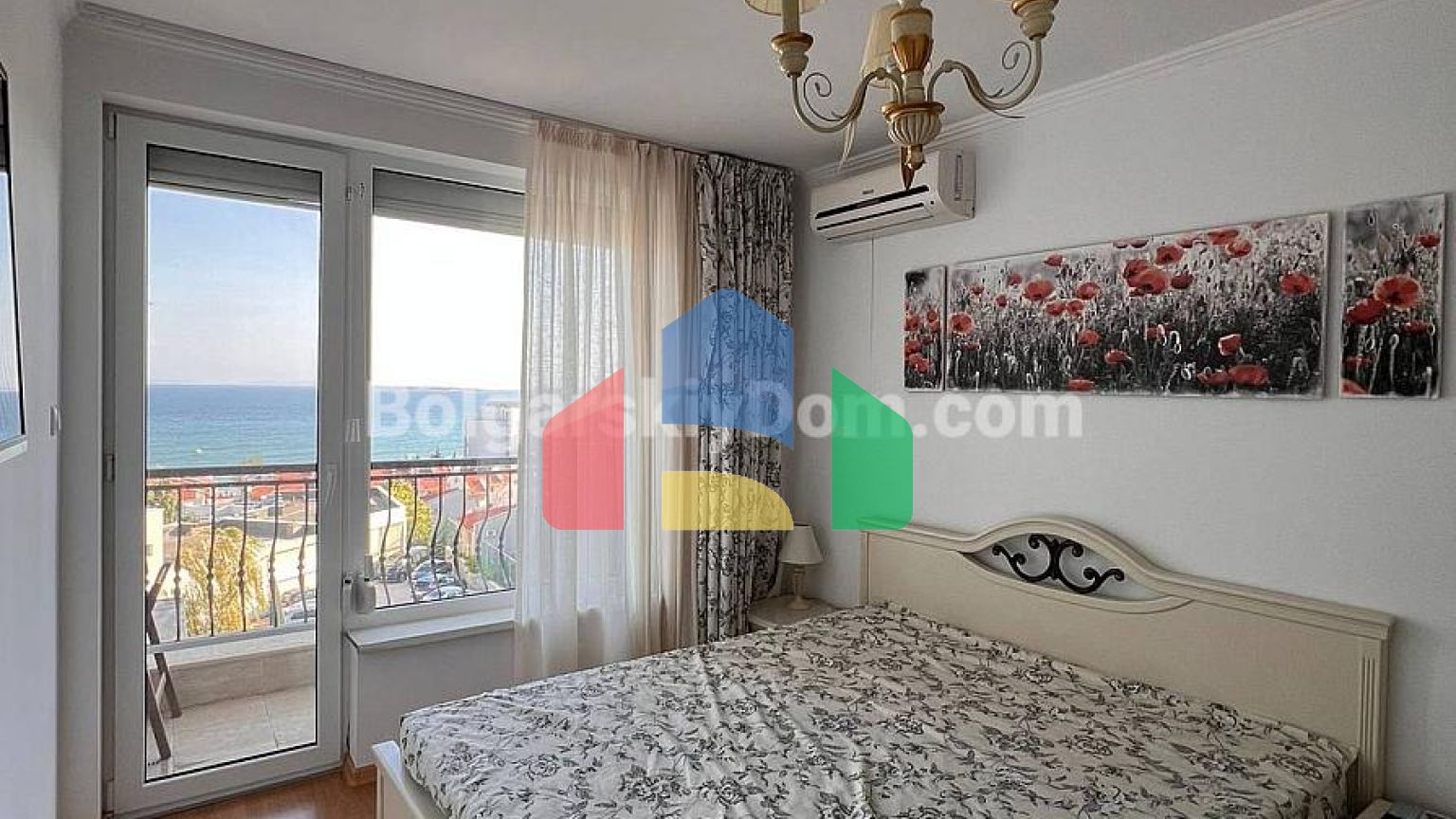 Стильная двухкомнатная квартира в Вилла Анторини