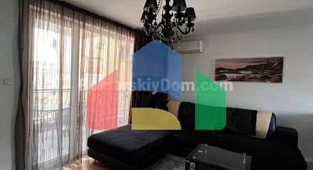 Стильная двухкомнатная квартира в Вилла Анторини