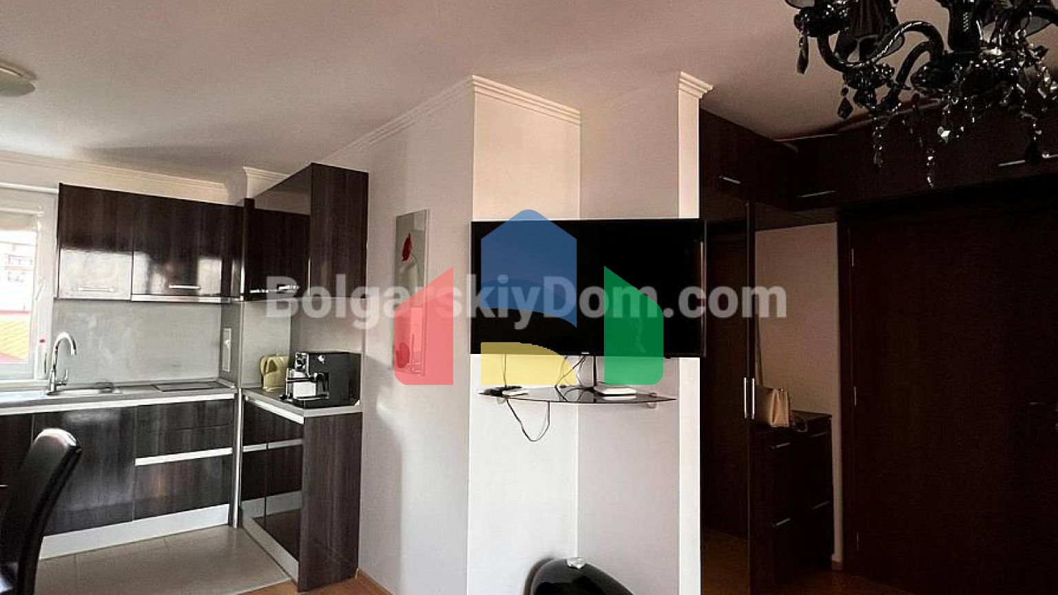 Стильная двухкомнатная квартира в Вилла Анторини