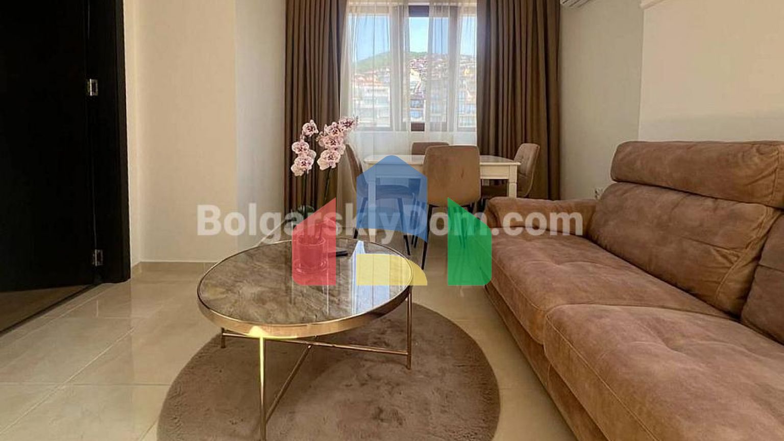 Трехкомнатная квартира в Феникс