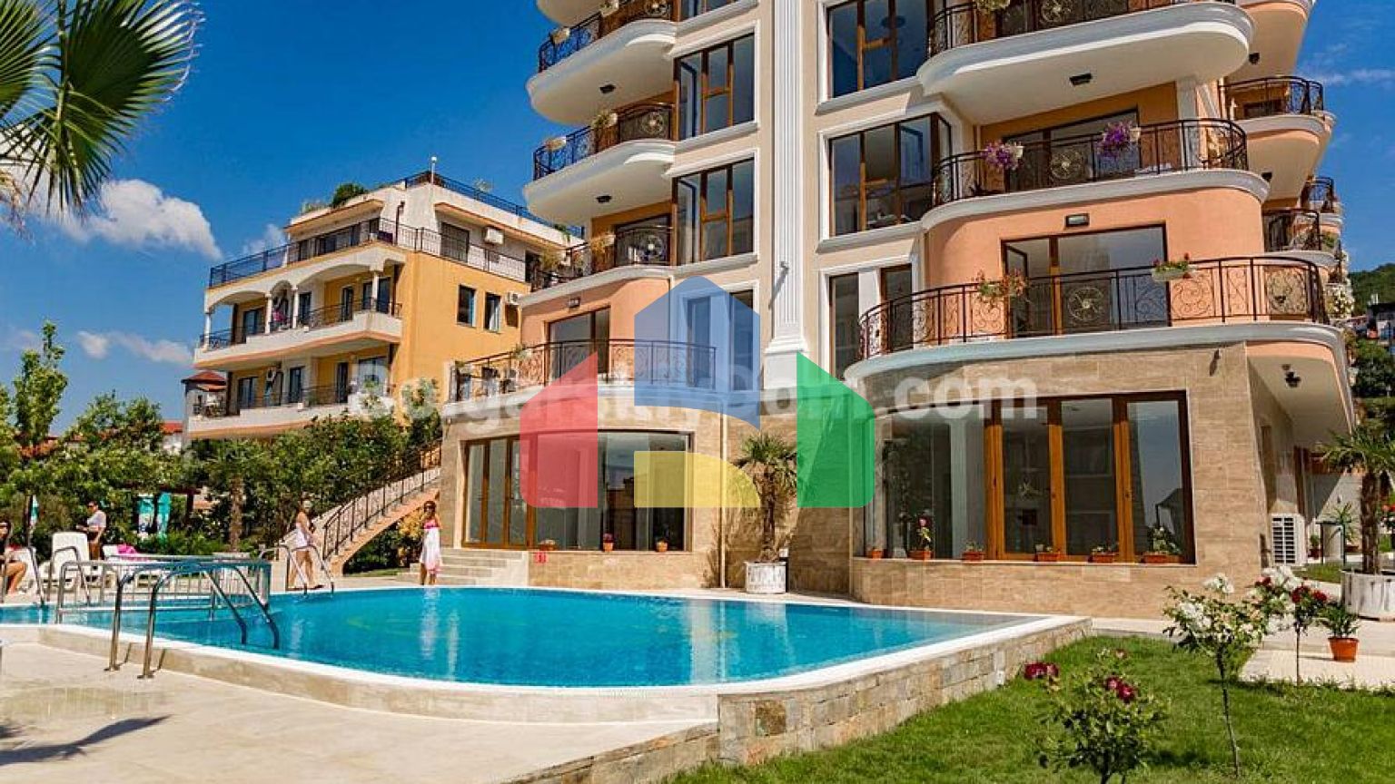 Трехкомнатная квартира в Феникс