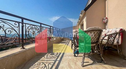 Трехкомнатная квартира в Феникс