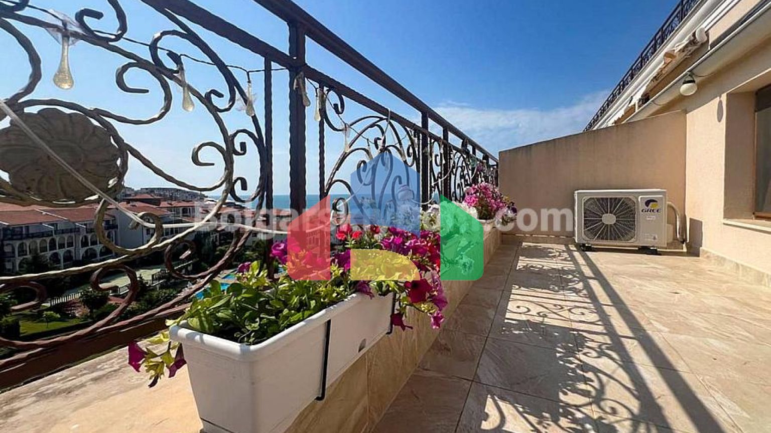 Трехкомнатная квартира в Феникс