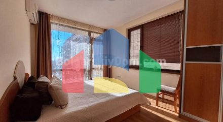 Двухкомнатаная квартира в Сияна