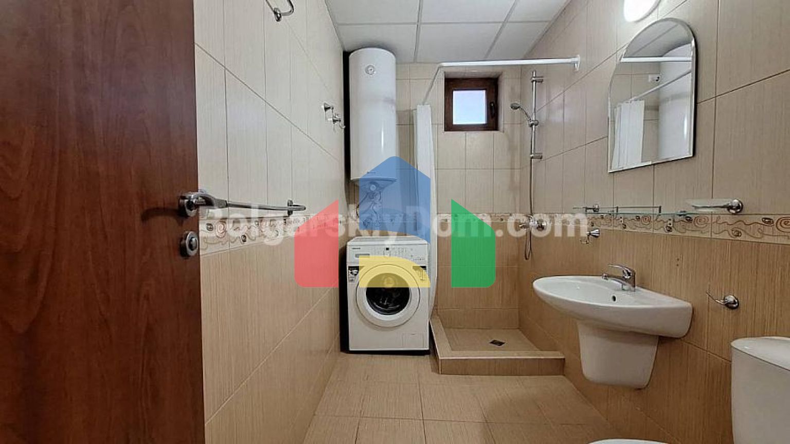 Двухкомнатаная квартира в Сияна